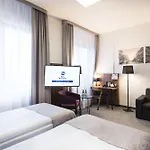 Hotel Western Mariacki 3*