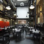 Western Mariacki Hotel 3*