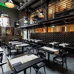 Western Mariacki Hotel