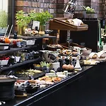 Western Mariacki Hotel