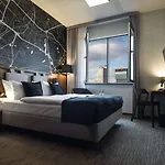 Western Mariacki Hotel 3*