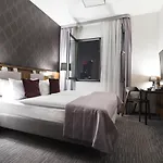 Western Mariacki Hotel