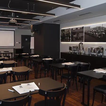 Western Mariacki Hotel 3*