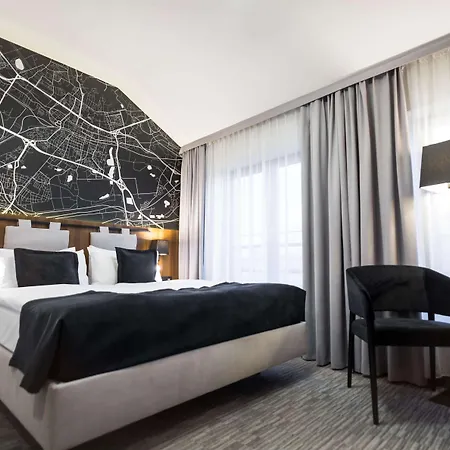 Hotel Western Mariacki 3*