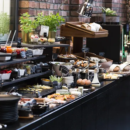 Western Mariacki Hotel