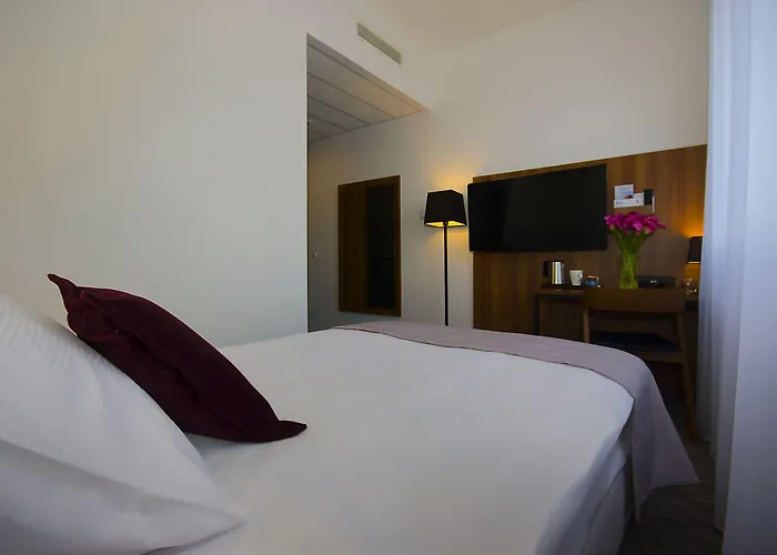 Hotel Western Mariacki 3*