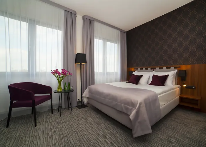 Western Mariacki Hotel 3*