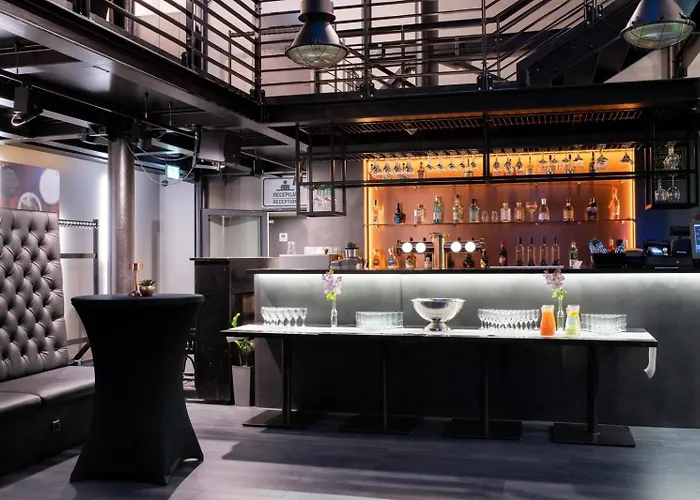 Western Mariacki מלון