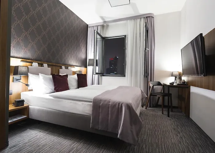 Western Mariacki Hotel